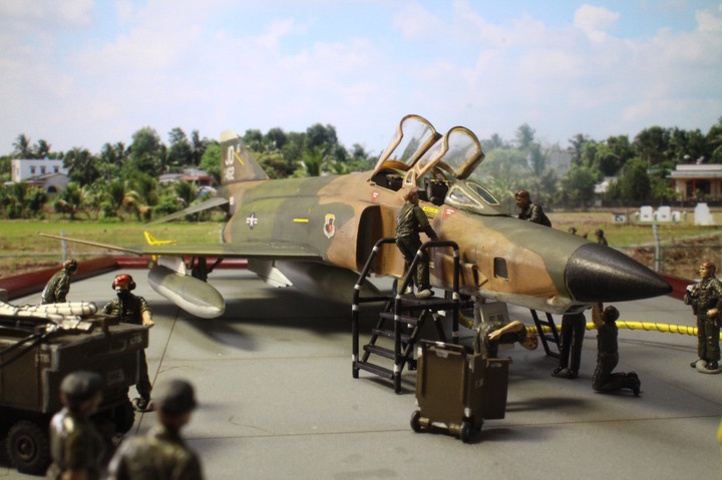 TINAMI - [モデル]RF-4 フォト・ファントム（イタレリ1/72）