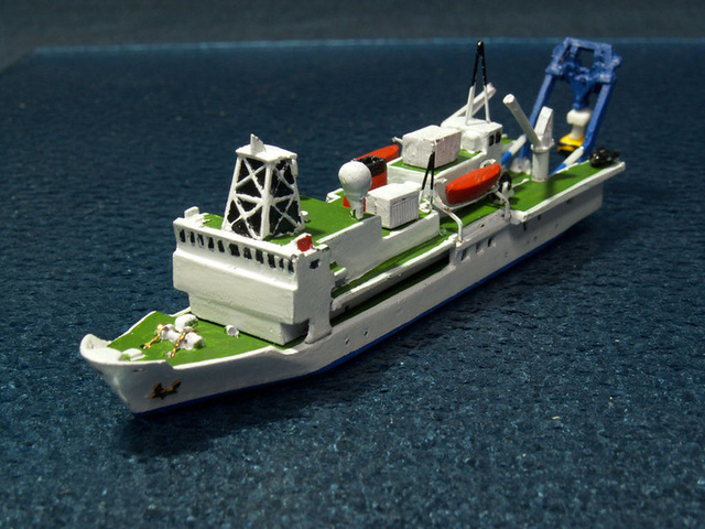 深海調査船Trieste Ⅱ 1/72バイキングモデルズ未組み立て品