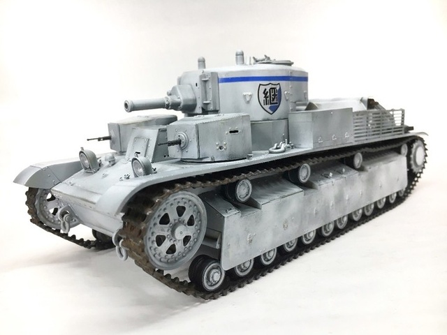 TINAMI - ［モデル］1/35 T-28多砲塔戦車 継続高校仕様